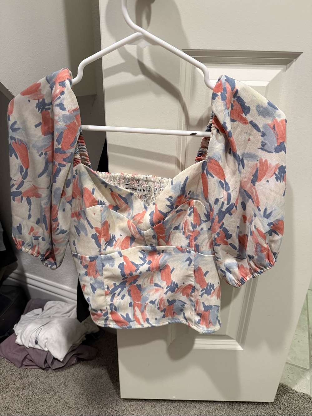 Abercrombie & Fitch Cream Crop Top with Coral and Blue Floral Brushstrokes